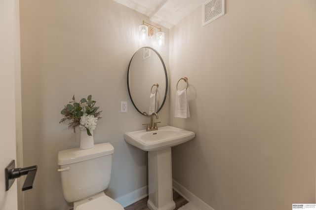 13593 Walnut Street, Omaha, NE 68144