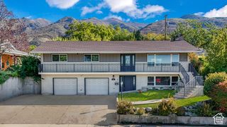 952 N KINGSWOOD RD, Kaysville, UT 84037