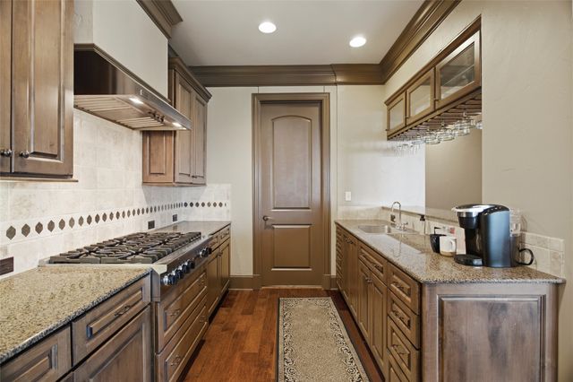 501 Samuels Avenue 230, Fort Worth, TX 76102