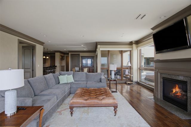 501 Samuels Avenue 230, Fort Worth, TX 76102