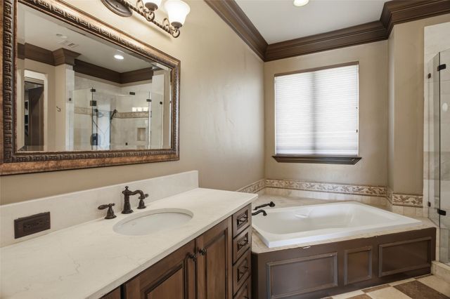 501 Samuels Avenue 230, Fort Worth, TX 76102