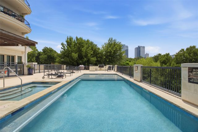 501 Samuels Avenue 230, Fort Worth, TX 76102