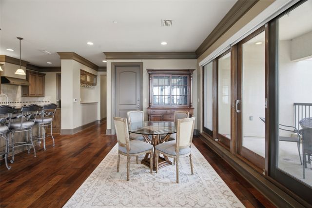 501 Samuels Avenue 230, Fort Worth, TX 76102