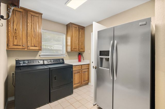 8111 Russell Curry Road, Arlington, TX 76001