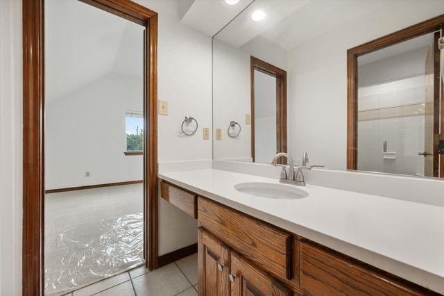 8111 Russell Curry Road, Arlington, TX 76001