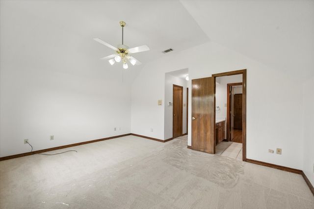 8111 Russell Curry Road, Arlington, TX 76001