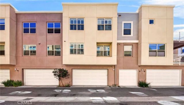 676 Colorado, Carson, CA 90745
