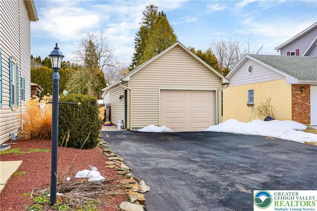 4205 Roosevelt Street, Whitehall Twp, PA 18052