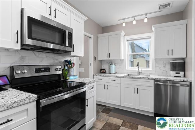 4205 Roosevelt Street, Whitehall Twp, PA 18052