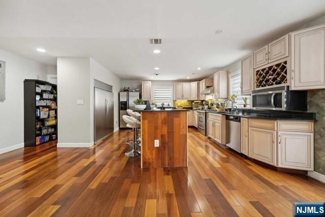 735 Golden Avenue, Secaucus, NJ 07094