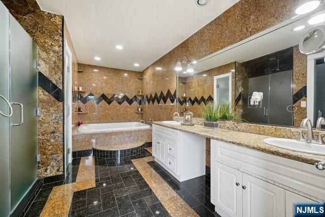 735 Golden Avenue, Secaucus, NJ 07094