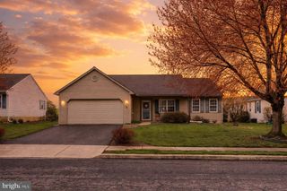 47 ARBOR DR, Myerstown, PA 17067