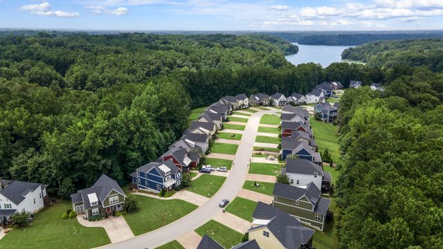 431 Evans Dr, Tullahoma, TN 37388