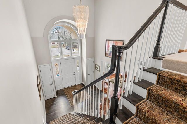 26335 Peach Circle, Excelsior, MN 55331