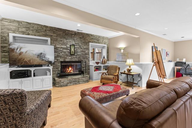 26335 Peach Circle, Excelsior, MN 55331