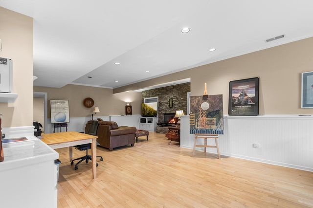 26335 Peach Circle, Excelsior, MN 55331