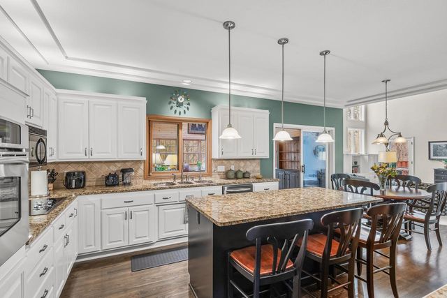 26335 Peach Circle, Excelsior, MN 55331