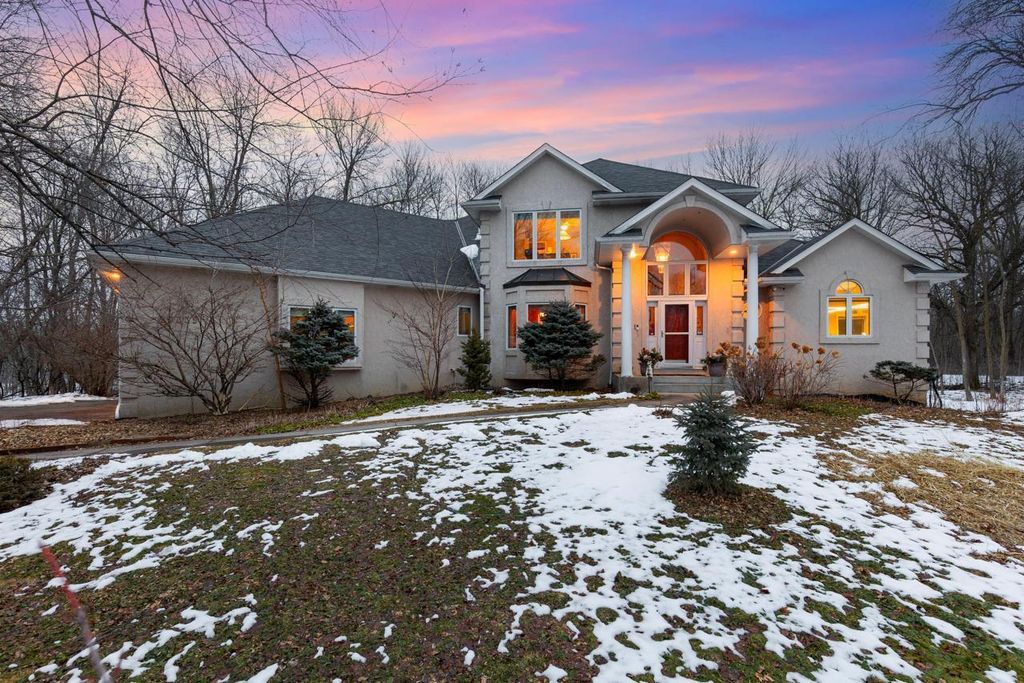 26335 Peach Circle, Excelsior, MN 55331