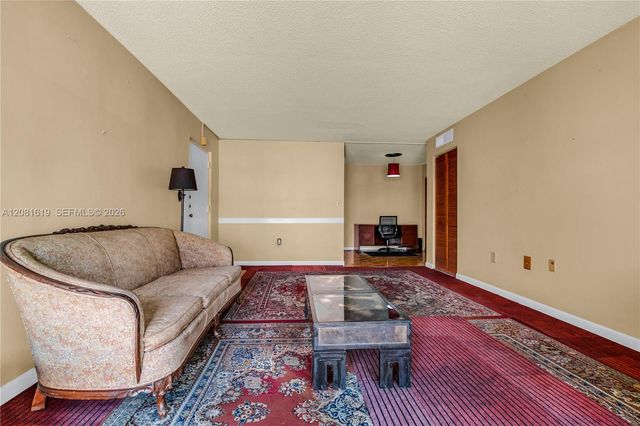 7110 Fairway Drive L12, Miami Lakes, FL 33014