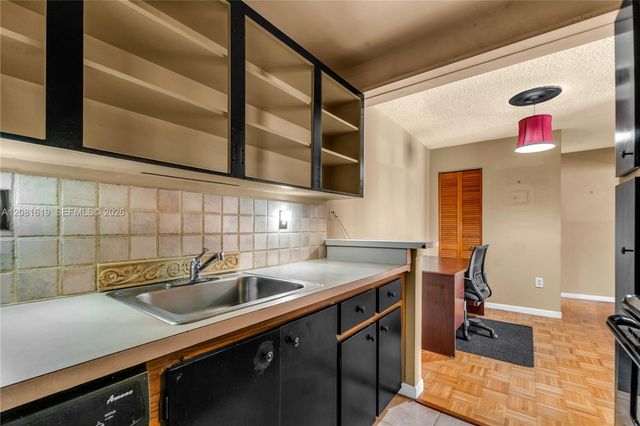 7110 Fairway Drive L12, Miami Lakes, FL 33014