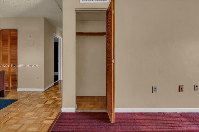 7110 Fairway Drive L12, Miami Lakes, FL 33014