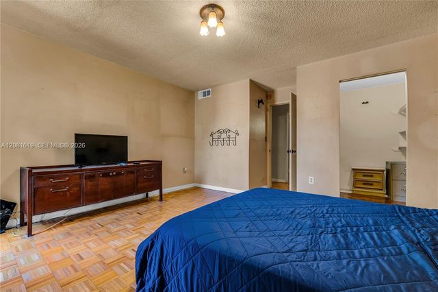 7110 Fairway Drive L12, Miami Lakes, FL 33014