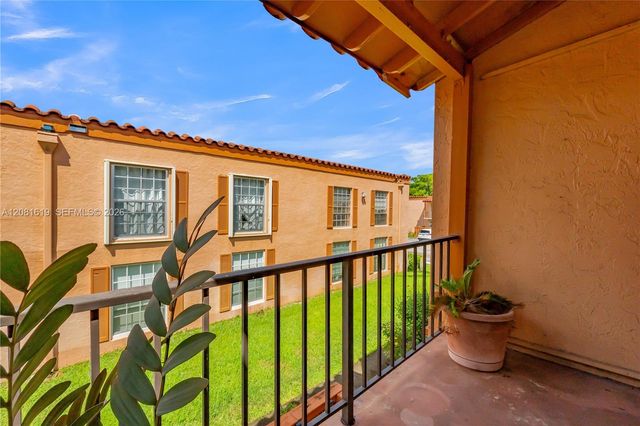 7110 Fairway Drive L12, Miami Lakes, FL 33014