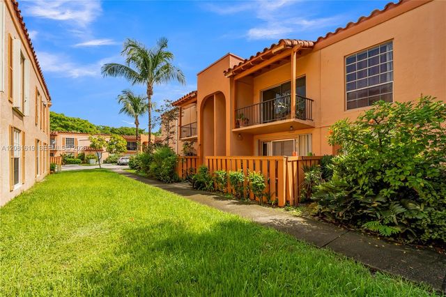 7110 Fairway Drive L12, Miami Lakes, FL 33014