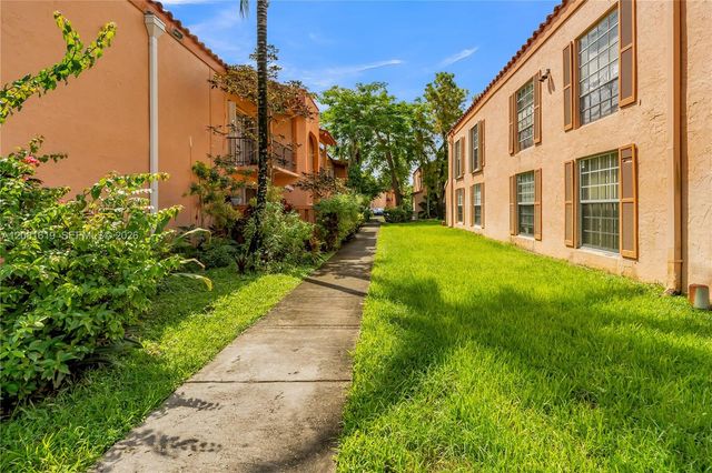 7110 Fairway Drive L12, Miami Lakes, FL 33014