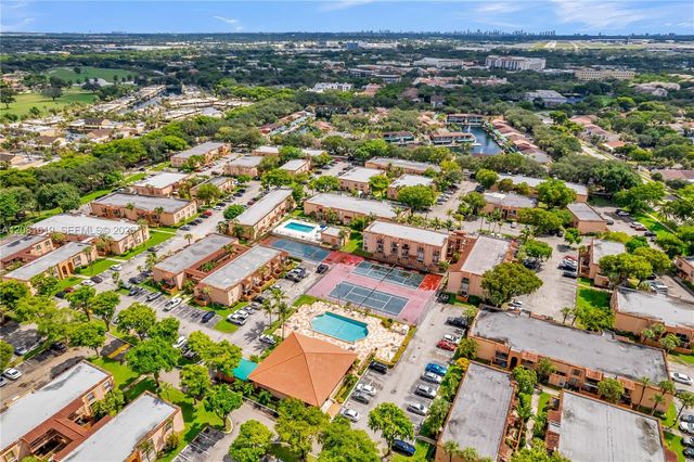 7110 Fairway Drive L12, Miami Lakes, FL 33014