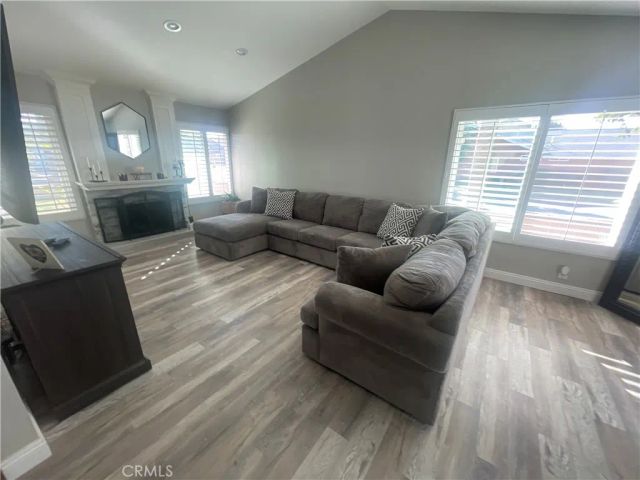 2424 S LAKE Avenue, Ontario, CA 91761