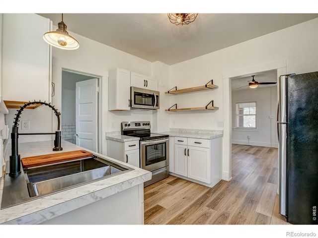 10 S Fremont Avenue, Johnstown, CO 80534