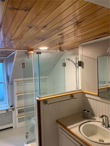 107 Prospect Hill Street 2, Newport, RI 02840