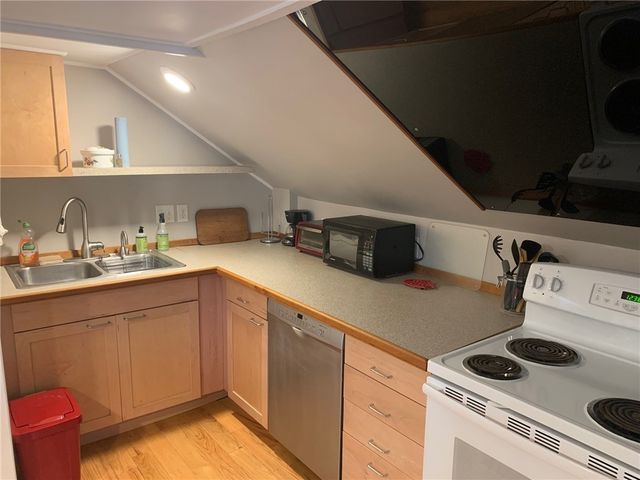 107 Prospect Hill Street 2, Newport, RI 02840