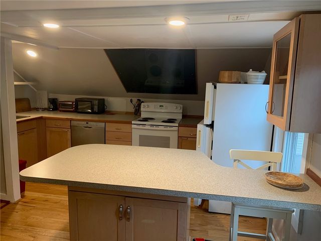107 Prospect Hill Street 2, Newport, RI 02840