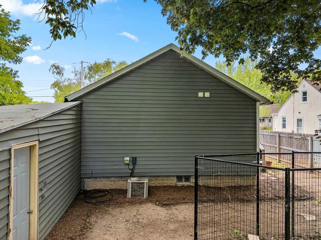 1341 MCCORMICK STREET, Green Bay, WI 54301
