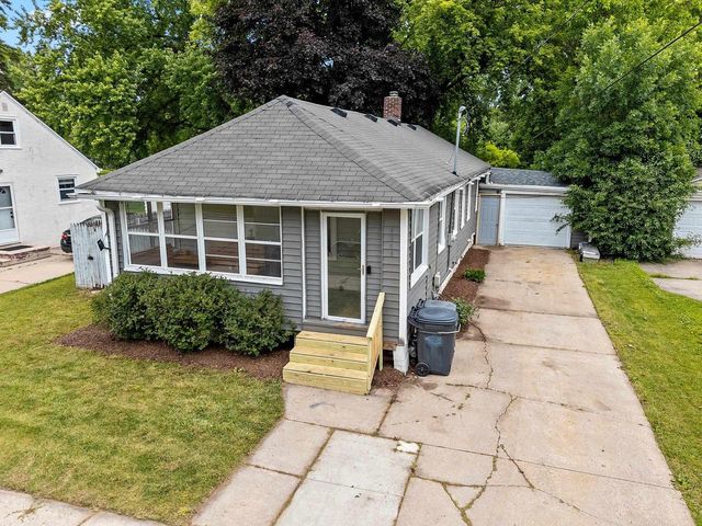 1341 MCCORMICK STREET, Green Bay, WI 54301