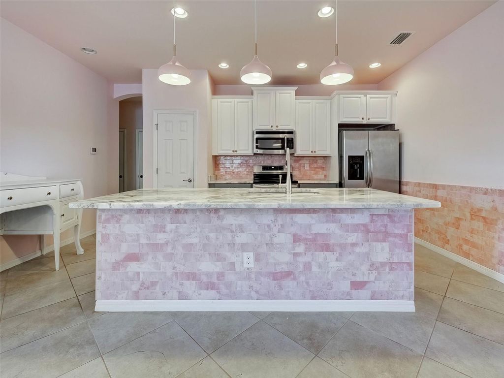 Image 11 of property listing at 4344 LENOX BOULEVARD, Venice, FL 34293