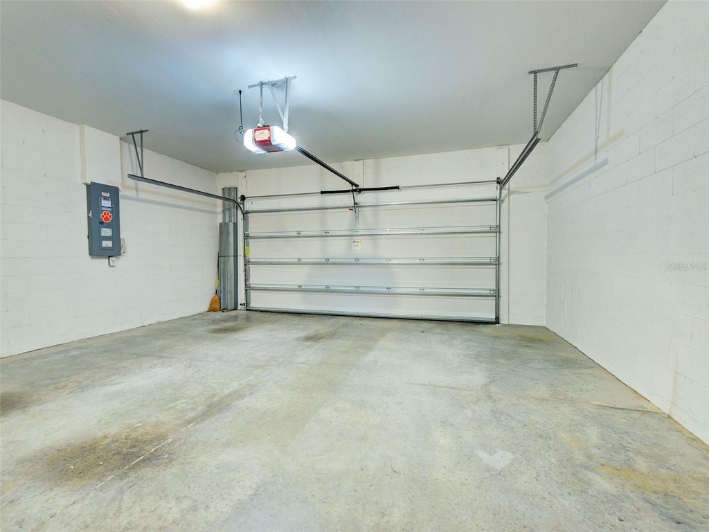 Image 29 of property listing at 4344 LENOX BOULEVARD, Venice, FL 34293