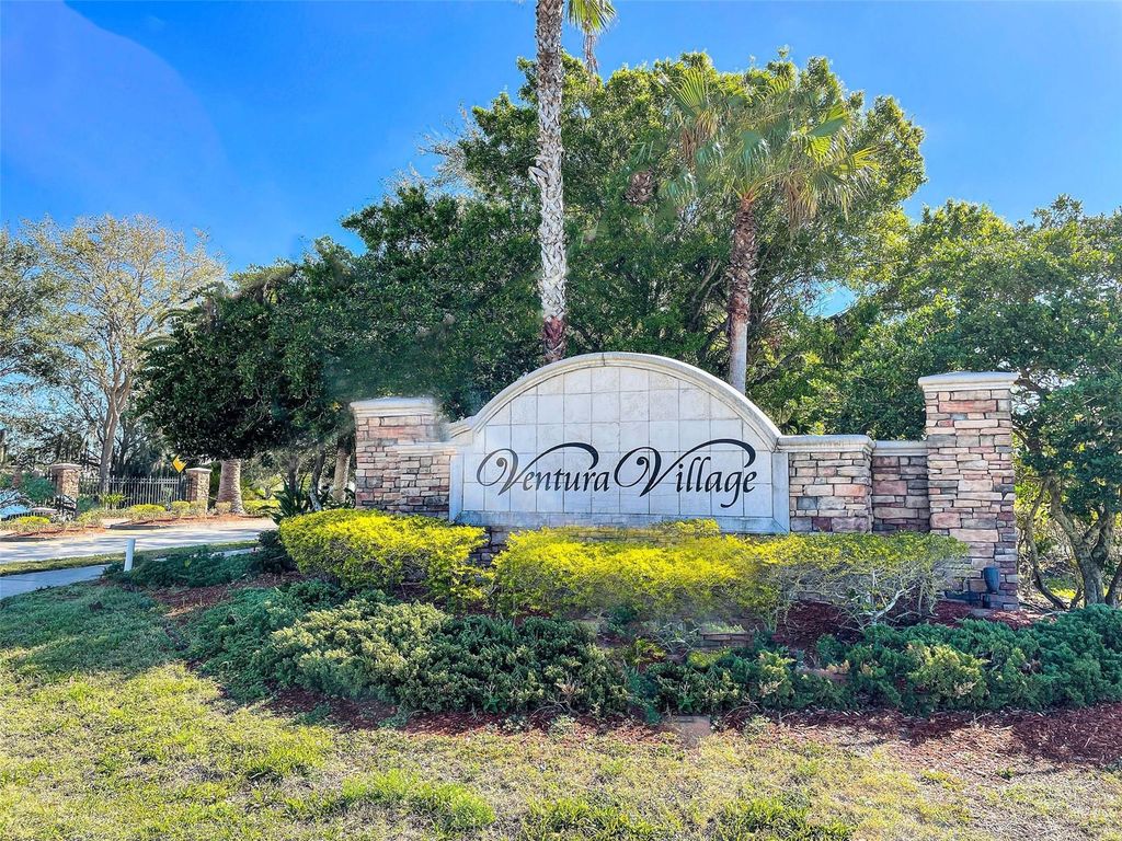 Image 37 of property listing at 4344 LENOX BOULEVARD, Venice, FL 34293