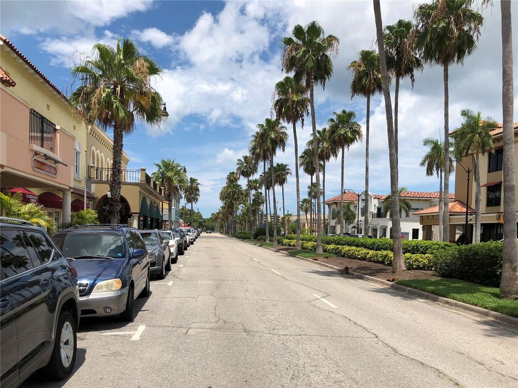 Image 56 of property listing at 4344 LENOX BOULEVARD, Venice, FL 34293