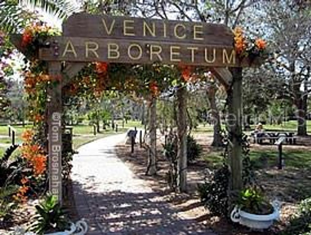 Image 60 of property listing at 4344 LENOX BOULEVARD, Venice, FL 34293