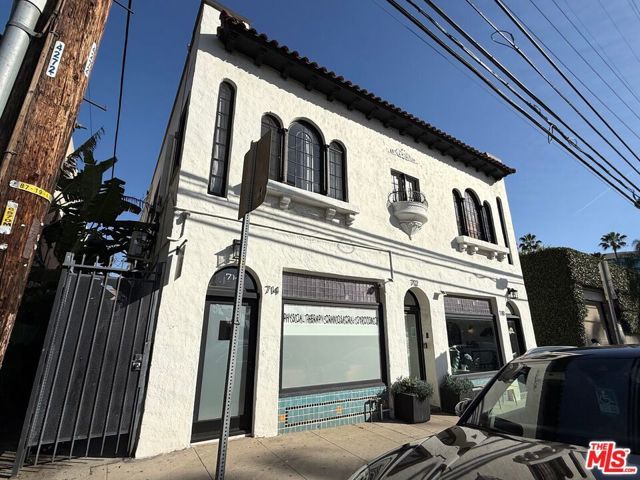 710 N Van Ness Avenue, Los Angeles, CA 90038