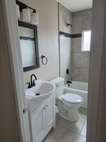 2903 Madison Street NE, Albuquerque, NM 87110