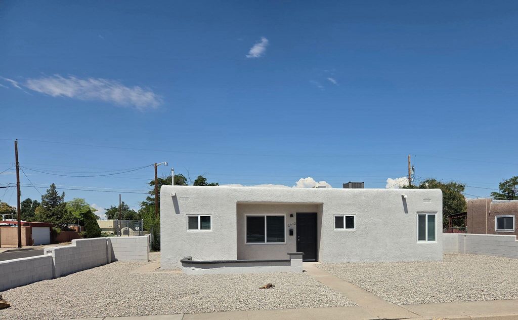 2903 Madison Street NE, Albuquerque, NM 87110