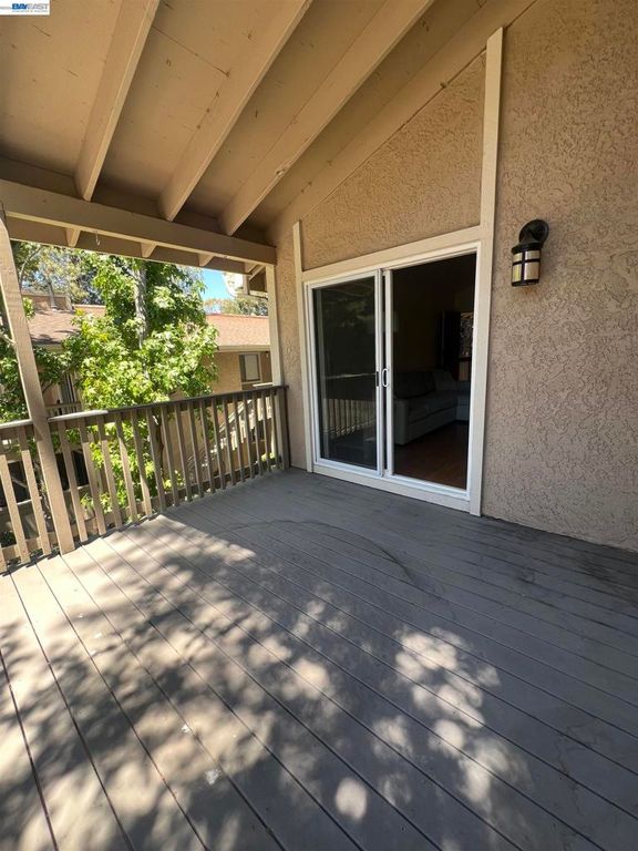 Image 20 of property listing at 5455 Kirkwood Dr C8, Concord, CA 94521