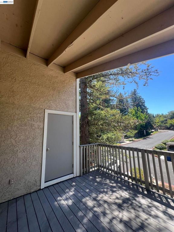 Image 23 of property listing at 5455 Kirkwood Dr C8, Concord, CA 94521