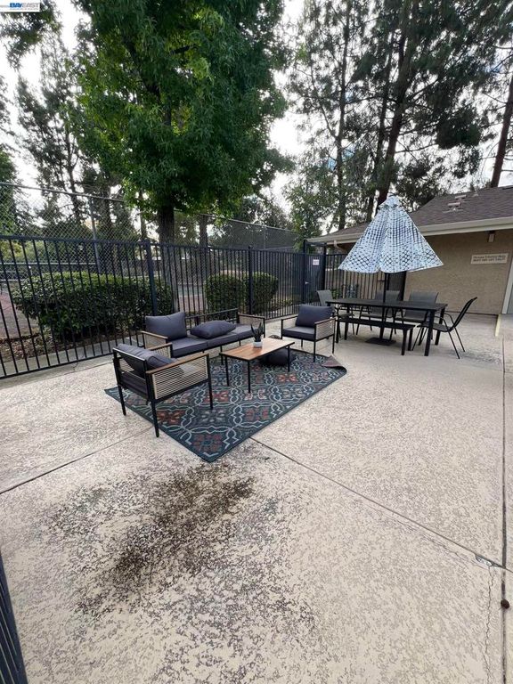 Image 27 of property listing at 5455 Kirkwood Dr C8, Concord, CA 94521