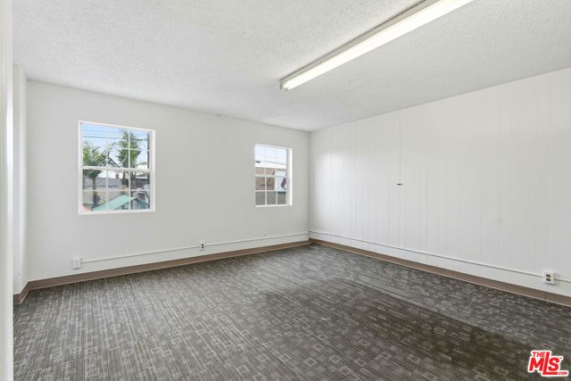 2048 W Florence Avenue, Los Angeles, CA 90047