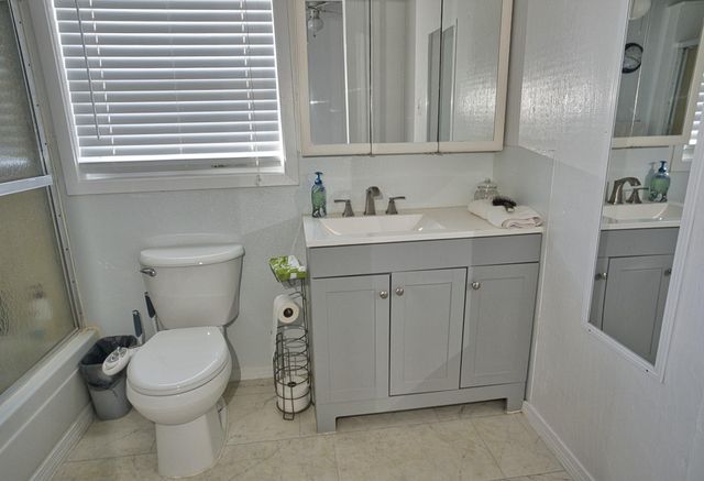 1525 County Road 201, Sargent, TX 77414